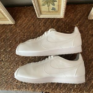 Nike Cortez - White on White